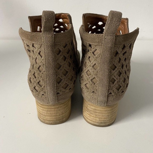 Jeffrey Campbell Taggart Boot Bootie Suede Beige Taupe Cut Out Pointed W… - Picture 5 of 9